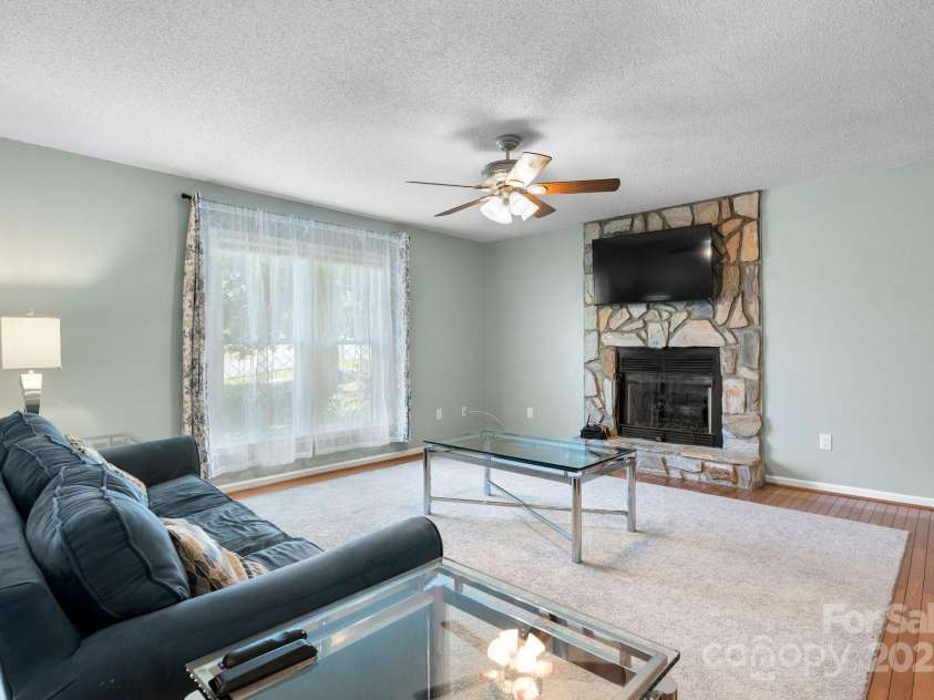 13 Fox Ridge Drive, Granite Falls, NC 28630.  MLS# CAR4276822, YatesRealty ID 23962. 