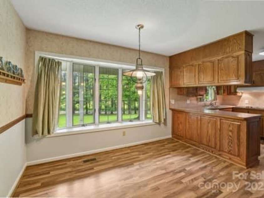 125 Merrill Road, Fletcher, NC 28732.  MLS# CAR4263727, YatesRealty ID 23963. 