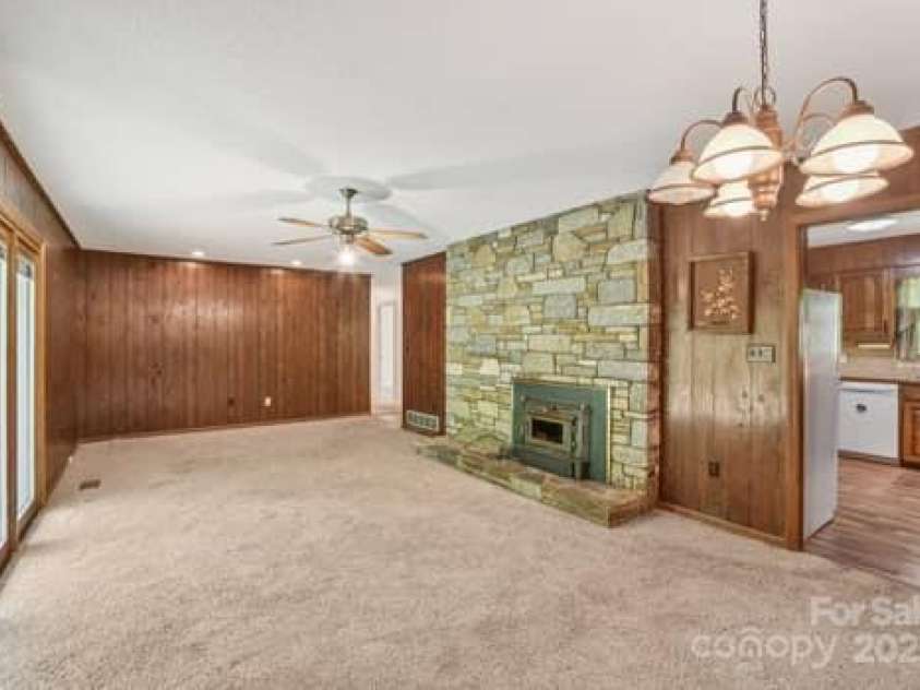 125 Merrill Road, Fletcher, NC 28732.  MLS# CAR4263727, YatesRealty ID 23963. 