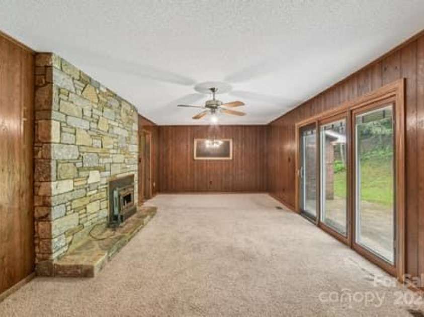 125 Merrill Road, Fletcher, NC 28732.  MLS# CAR4263727, YatesRealty ID 23963. 