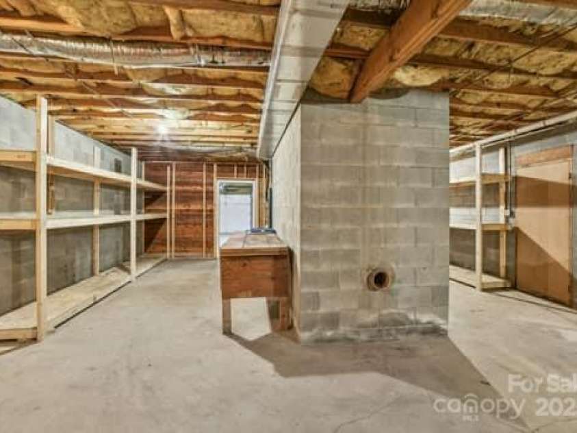 125 Merrill Road, Fletcher, NC 28732.  MLS# CAR4263727, YatesRealty ID 23963. 