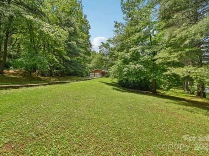 125 Merrill Road, Fletcher, NC 28732.  MLS# CAR4263727, YatesRealty ID 23963. 