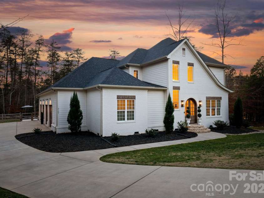 3107 James Plantation Drive, Denver, NC 28037.  MLS# CAR4336244, YatesRealty ID 23963. 