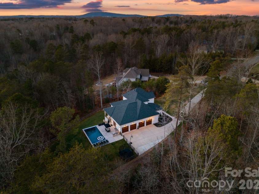 3107 James Plantation Drive, Denver, NC 28037.  MLS# CAR4336244, YatesRealty ID 23963. 