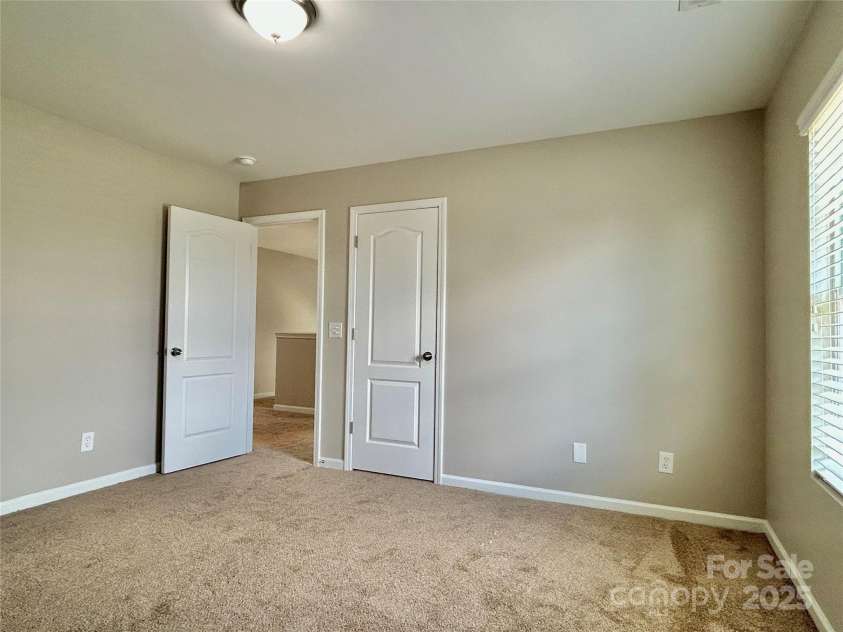 15105 Cavanshire Trail, Charlotte, NC 28278.  MLS# CAR4266689, YatesRealty ID 23964. 