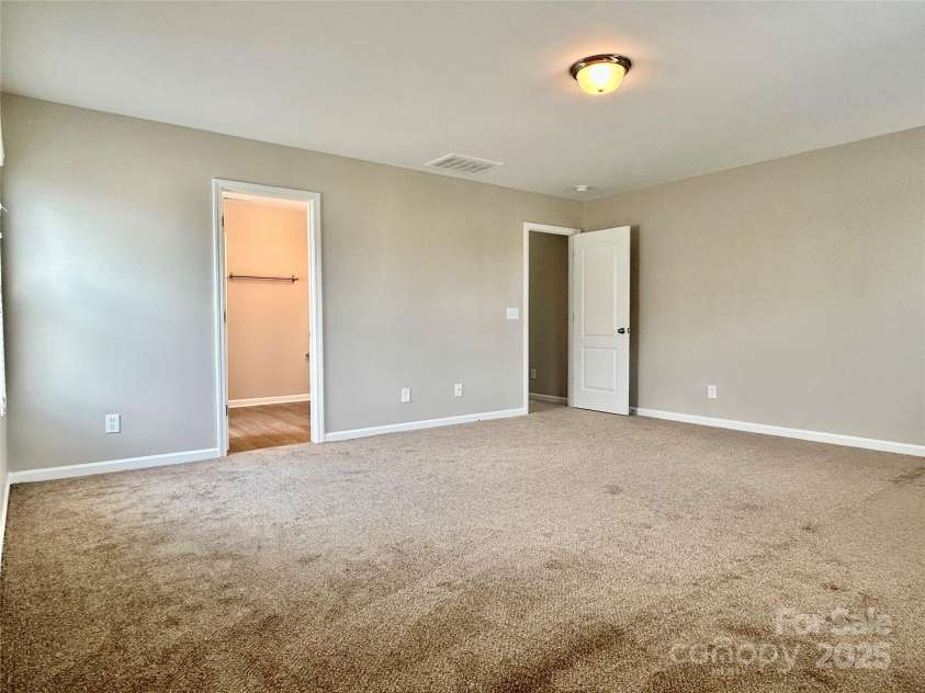 15105 Cavanshire Trail, Charlotte, NC 28278.  MLS# CAR4266689, YatesRealty ID 23964. 