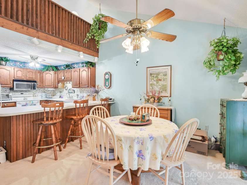 306 Woodfield Drive, Asheville, NC 28803.  MLS# CAR4254511, YatesRealty ID 23965. 