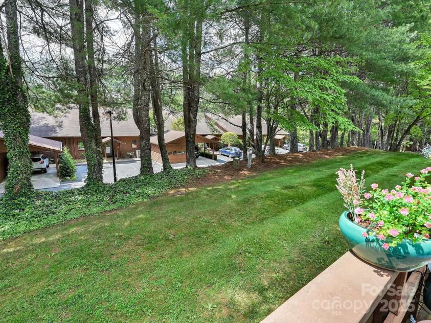 306 Woodfield Drive, Asheville, NC 28803.  MLS# CAR4254511, YatesRealty ID 23965. 