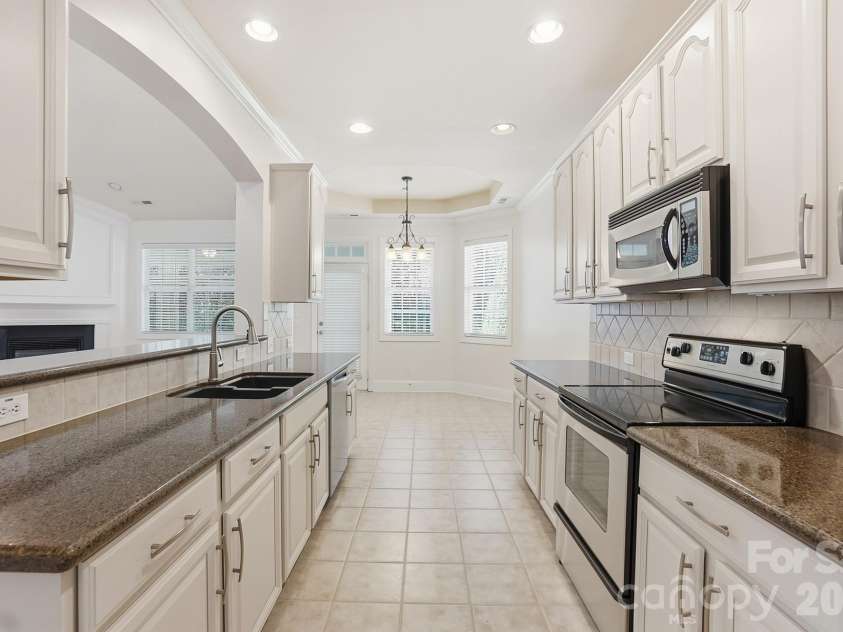 10906 Round Rock Road, Charlotte, NC 28277.  MLS# CAR4303431, YatesRealty ID 23966. 