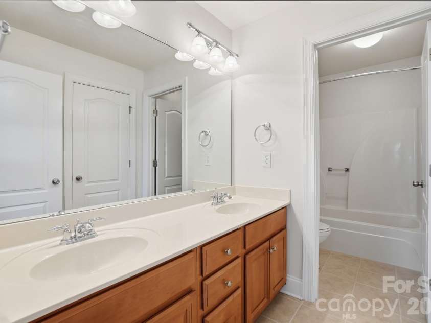 10906 Round Rock Road, Charlotte, NC 28277.  MLS# CAR4303431, YatesRealty ID 23966. 