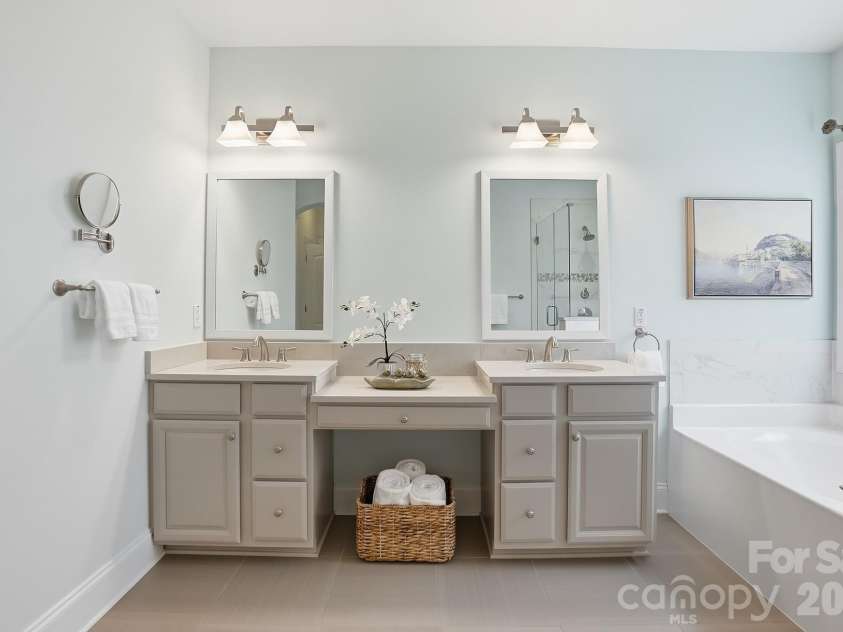 10906 Round Rock Road, Charlotte, NC 28277.  MLS# CAR4303431, YatesRealty ID 23966. 