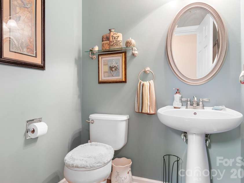 19914 Scanmar Lane, Cornelius, NC 28031.  MLS# CAR4373850, YatesRealty ID 23967. Downstair Powder Room