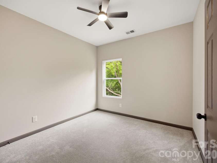 2412 SUMMIT Avenue, Kannapolis, NC 28081.  MLS# CAR4371081, YatesRealty ID 23968. 