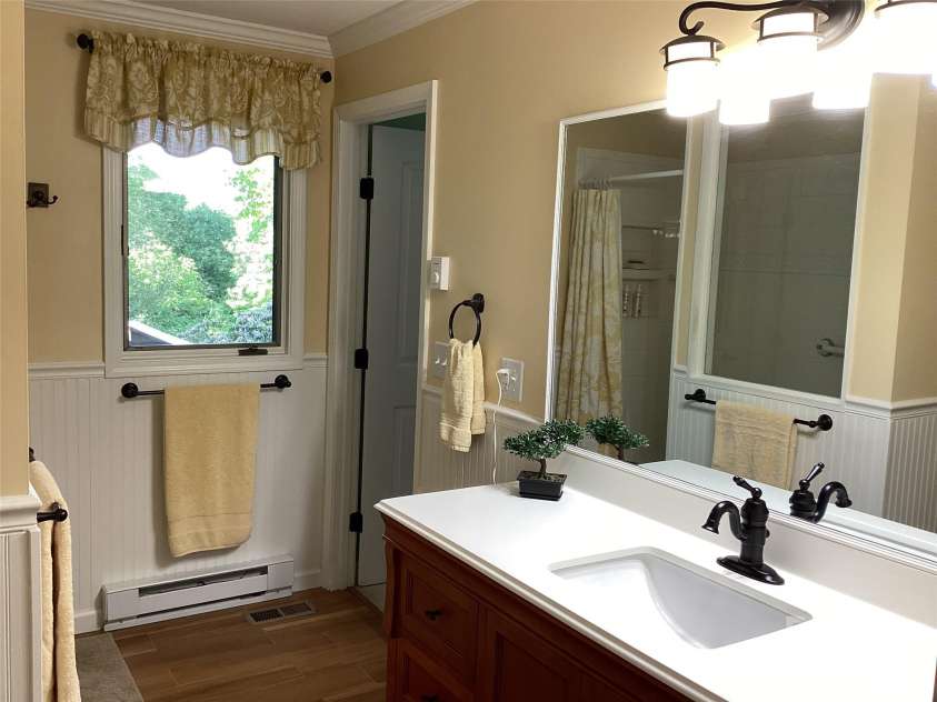 31 Rhododendron Road, Black Mountain, NC 28711.  MLS# CAR4271764, YatesRealty ID 23968. 