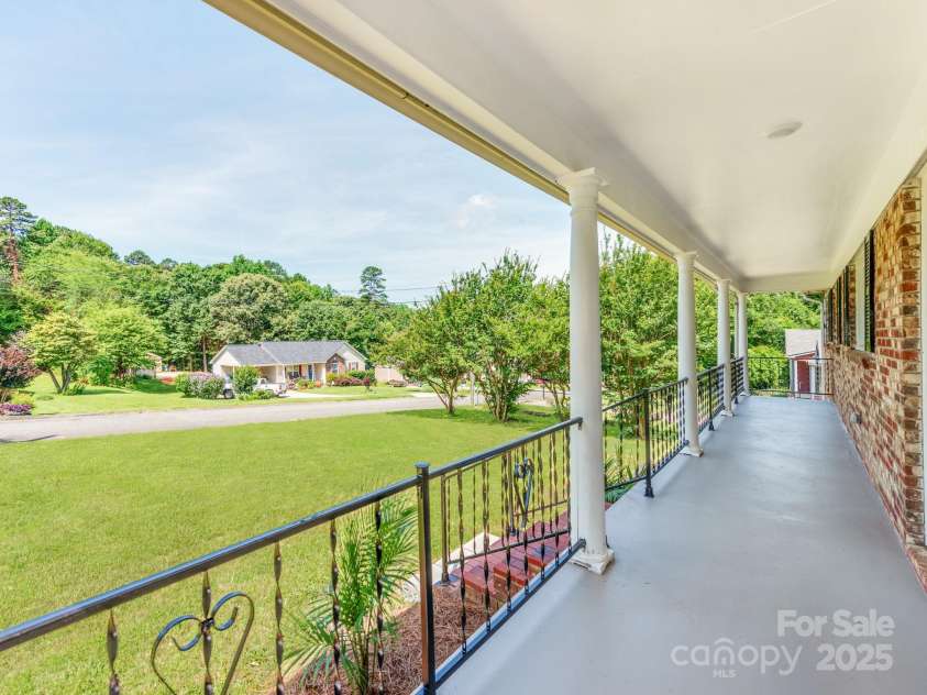1606 Rhyne Street, Gastonia, NC 28054.  MLS# CAR4275229, YatesRealty ID 23969. 