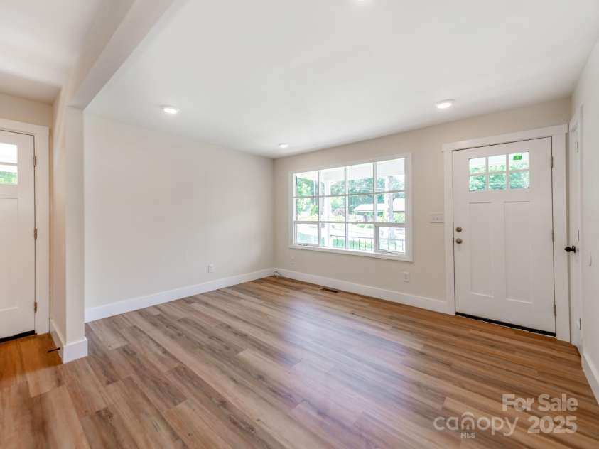1606 Rhyne Street, Gastonia, NC 28054.  MLS# CAR4275229, YatesRealty ID 23969. 