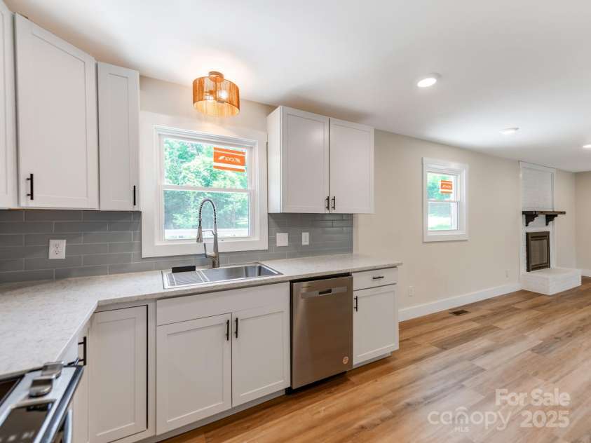1606 Rhyne Street, Gastonia, NC 28054.  MLS# CAR4275229, YatesRealty ID 23969. 