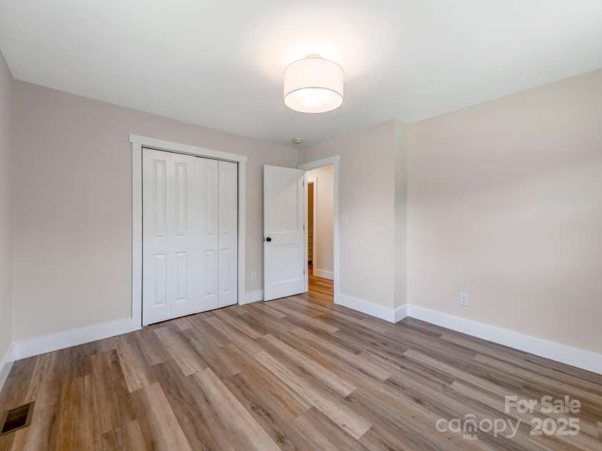 1606 Rhyne Street, Gastonia, NC 28054.  MLS# CAR4275229, YatesRealty ID 23969. 