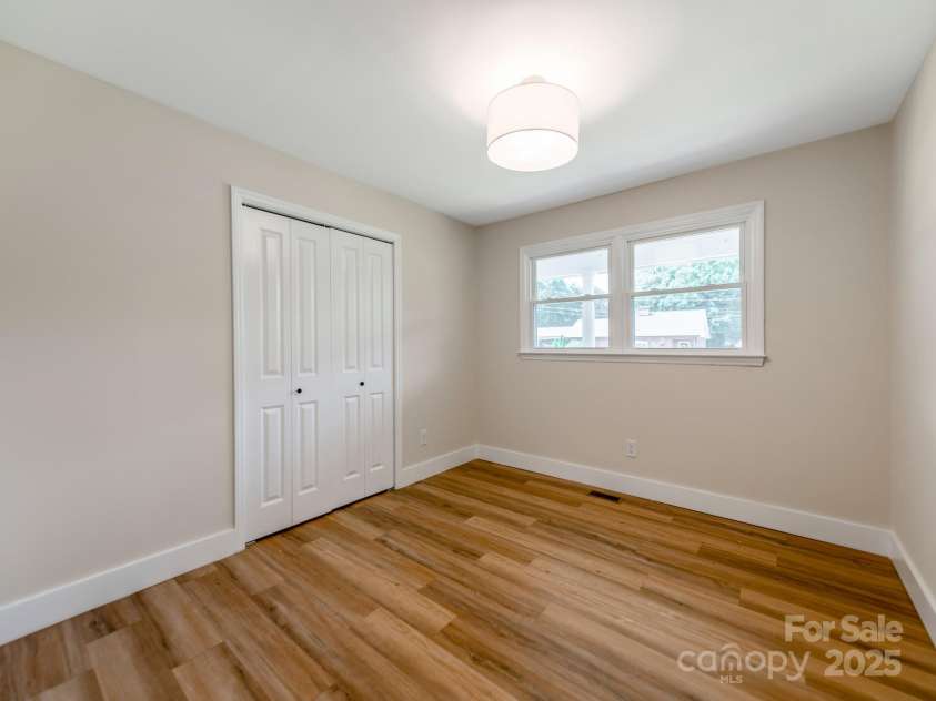 1606 Rhyne Street, Gastonia, NC 28054.  MLS# CAR4275229, YatesRealty ID 23969. 