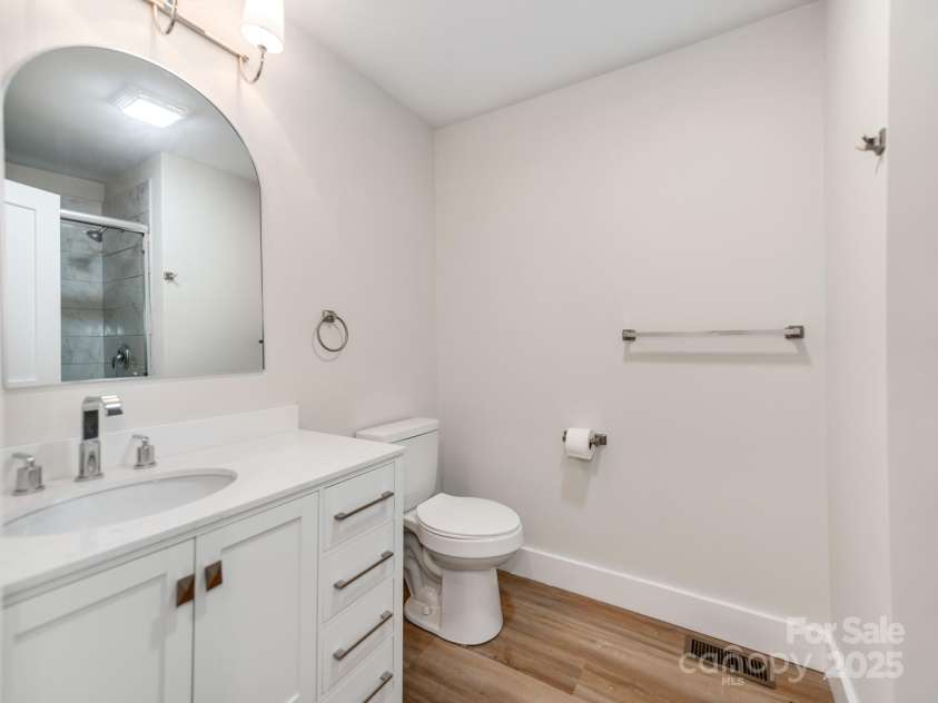 1606 Rhyne Street, Gastonia, NC 28054.  MLS# CAR4275229, YatesRealty ID 23969. 