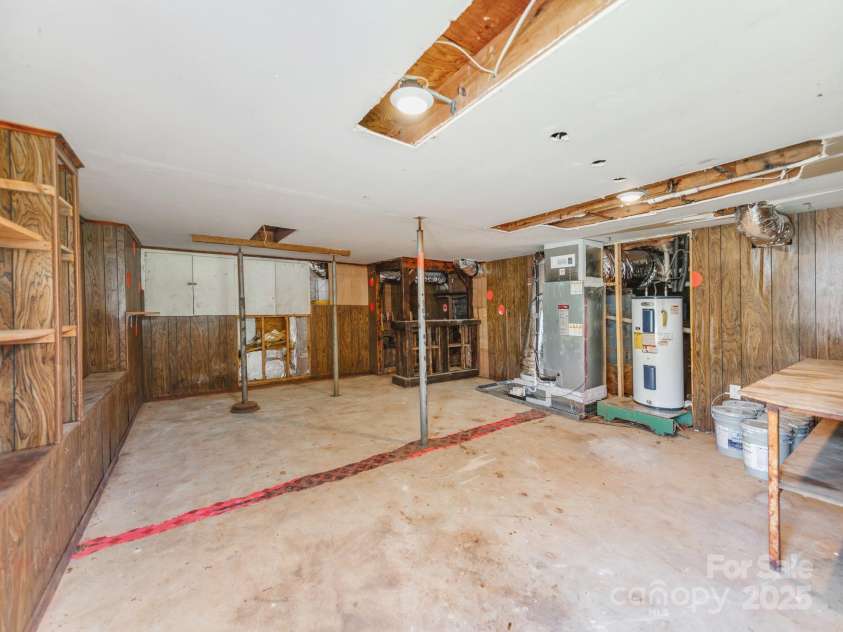 1606 Rhyne Street, Gastonia, NC 28054.  MLS# CAR4275229, YatesRealty ID 23969. 