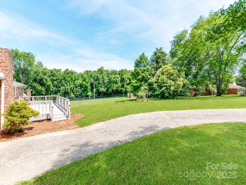1606 Rhyne Street, Gastonia, NC 28054.  MLS# CAR4275229, YatesRealty ID 23969. 