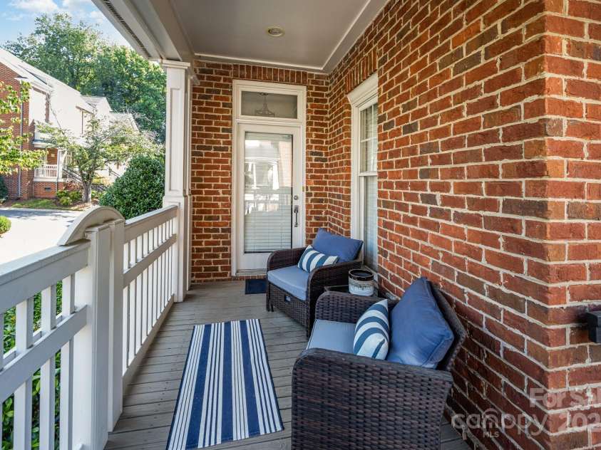 4937 Hill View Drive, Charlotte, NC 28210.  MLS# CAR4276958, YatesRealty ID 23970. 