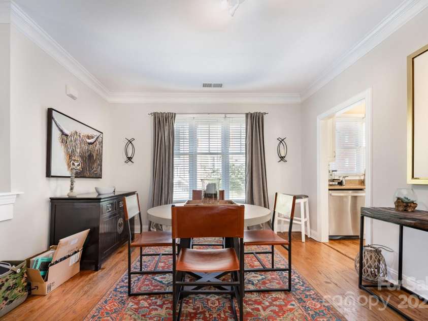 4937 Hill View Drive, Charlotte, NC 28210.  MLS# CAR4276958, YatesRealty ID 23970. 
