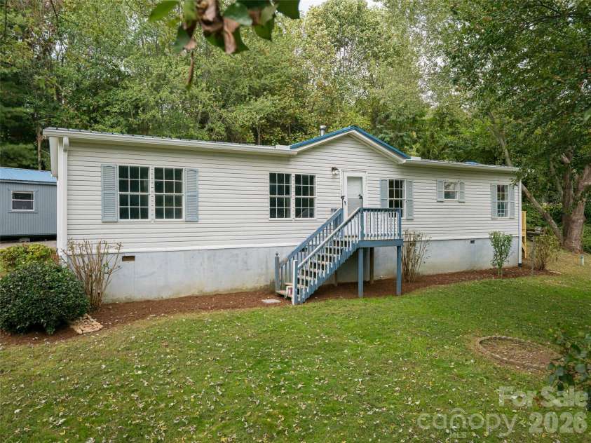 101 Heather Drive, Asheville, NC 28806.  MLS# CAR4378282, YatesRealty ID 23971. 