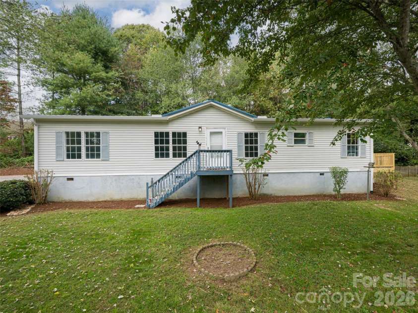 101 Heather Drive, Asheville, NC 28806.  MLS# CAR4378282, YatesRealty ID 23971. 