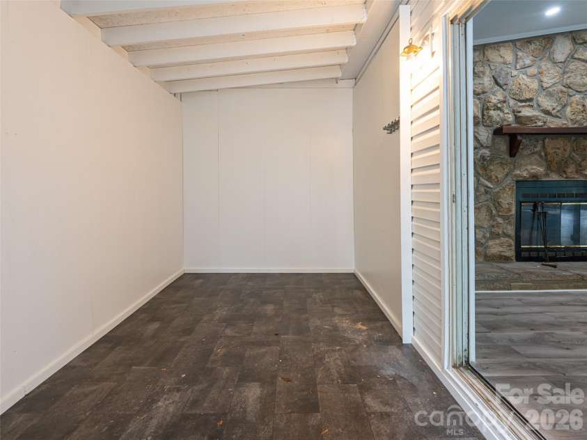 101 Heather Drive, Asheville, NC 28806.  MLS# CAR4378282, YatesRealty ID 23971. 