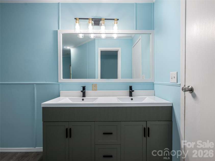 101 Heather Drive, Asheville, NC 28806.  MLS# CAR4378282, YatesRealty ID 23971. 