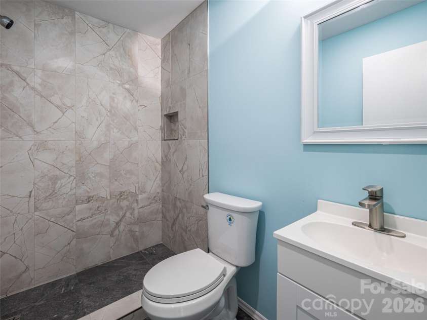 101 Heather Drive, Asheville, NC 28806.  MLS# CAR4378282, YatesRealty ID 23971. 