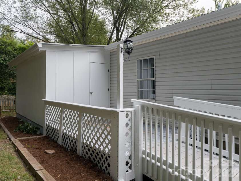 101 Heather Drive, Asheville, NC 28806.  MLS# CAR4378282, YatesRealty ID 23971. 