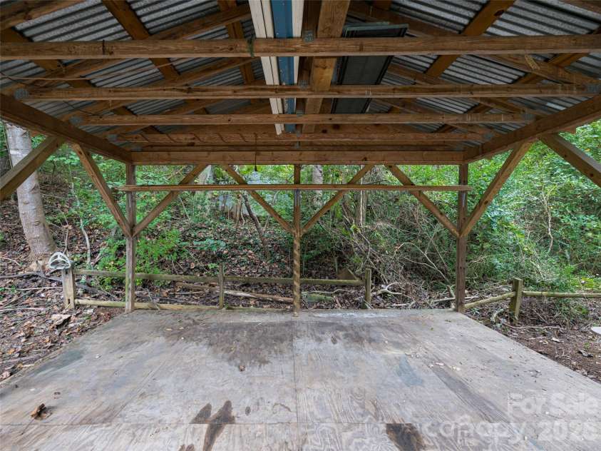 101 Heather Drive, Asheville, NC 28806.  MLS# CAR4378282, YatesRealty ID 23971. 