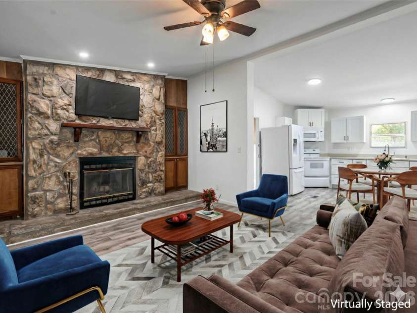 101 Heather Drive, Asheville, NC 28806.  MLS# CAR4378282, YatesRealty ID 23971. 