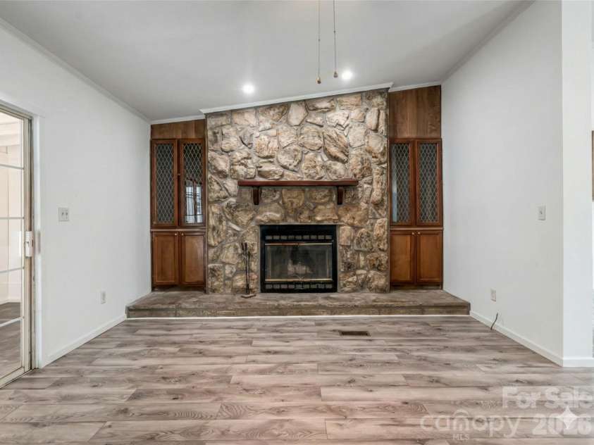 101 Heather Drive, Asheville, NC 28806.  MLS# CAR4378282, YatesRealty ID 23971. 