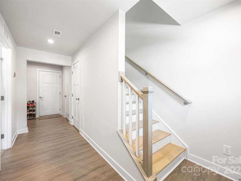 9921 Oaklawn Boulevard, Huntersville, NC 28078.  MLS# CAR4276486, YatesRealty ID 23973. 