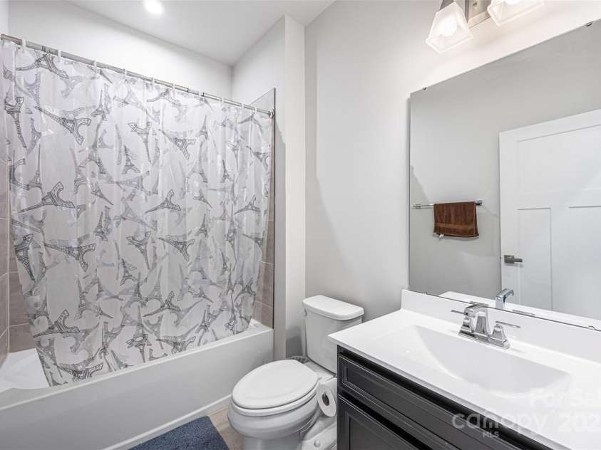 9921 Oaklawn Boulevard, Huntersville, NC 28078.  MLS# CAR4276486, YatesRealty ID 23973. 