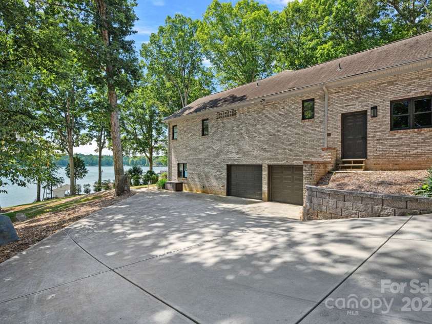 849 Kemp Road, Mooresville, NC 28117.  MLS# CAR4274065, YatesRealty ID 23975. 