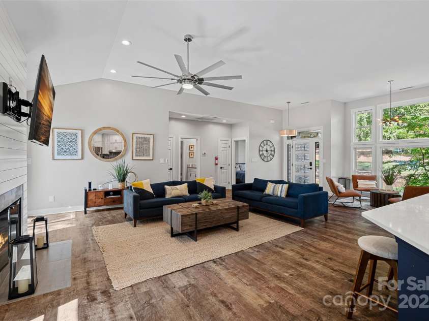 849 Kemp Road, Mooresville, NC 28117.  MLS# CAR4274065, YatesRealty ID 23975. Open and inviting floorplan.