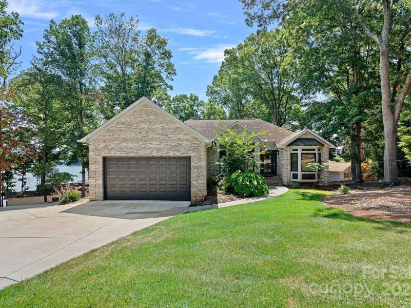 849 Kemp Road, Mooresville, NC 28117.  MLS# CAR4274065, YatesRealty ID 23975. Welcome to 849 Kemp Road.  Two homes on one fabulous waterfront lot.