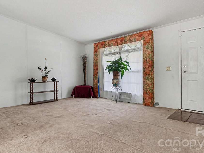 365 Brushy Drive, Lexington, NC 27295.  MLS# CAR4367745, YatesRealty ID 23976. 