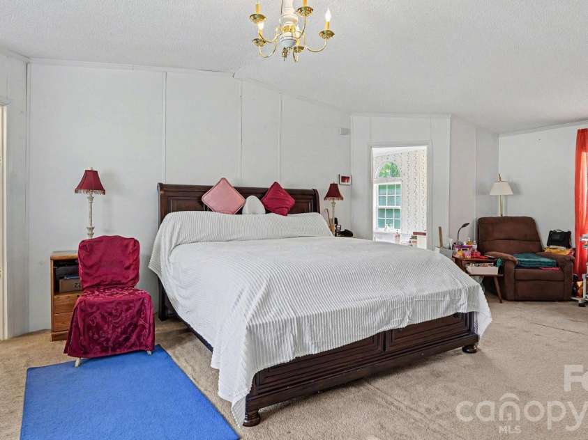 365 Brushy Drive, Lexington, NC 27295.  MLS# CAR4367745, YatesRealty ID 23976. PRIMARY W/ 2 FULL BATHS