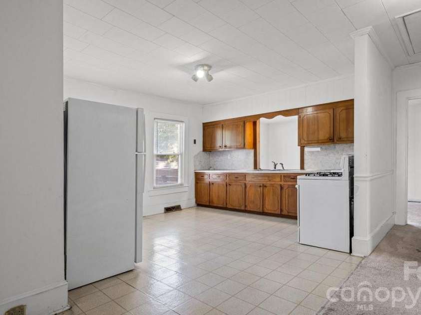 110 Globe Street, Mount Holly, NC 28120.  MLS# CAR4384088, YatesRealty ID 23977. 