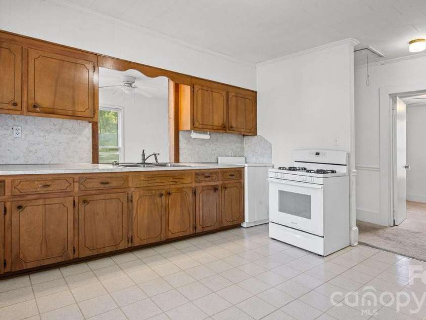 110 Globe Street, Mount Holly, NC 28120.  MLS# CAR4384088, YatesRealty ID 23977. 