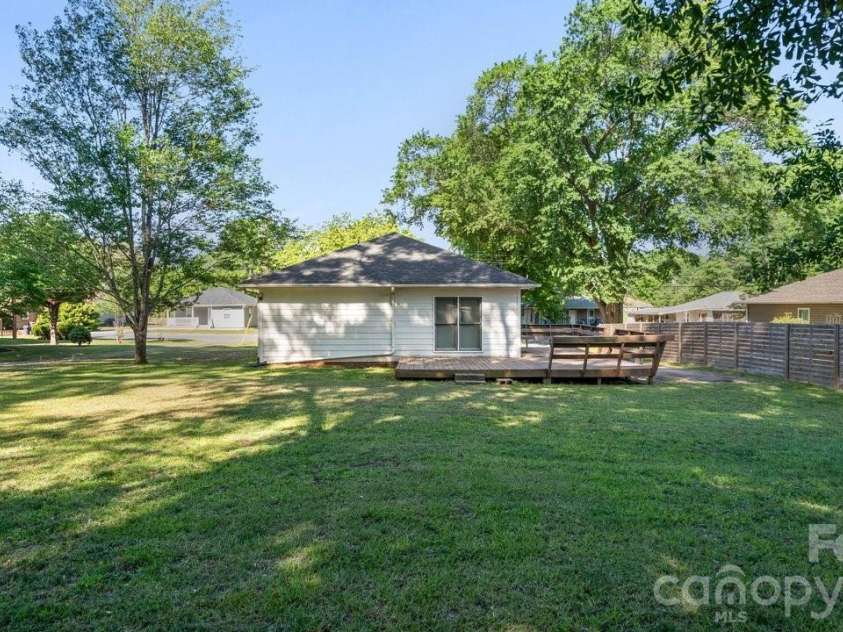 110 Globe Street, Mount Holly, NC 28120.  MLS# CAR4384088, YatesRealty ID 23977. 