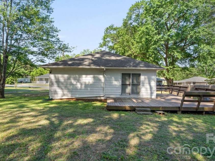 110 Globe Street, Mount Holly, NC 28120.  MLS# CAR4384088, YatesRealty ID 23977. 