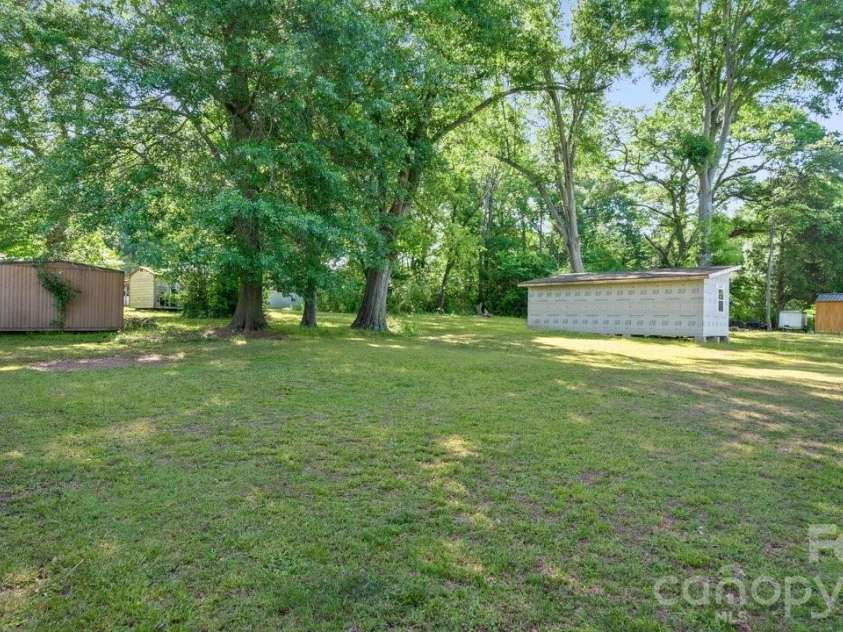 110 Globe Street, Mount Holly, NC 28120.  MLS# CAR4384088, YatesRealty ID 23977. 