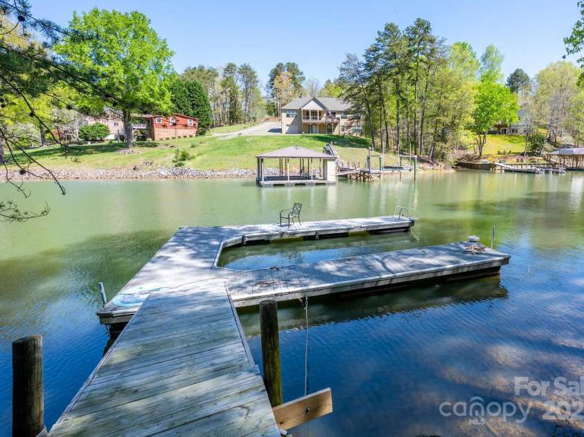 179 Abington Lane, Troutman, NC 28166.  MLS# CAR4244588, YatesRealty ID 23977. 